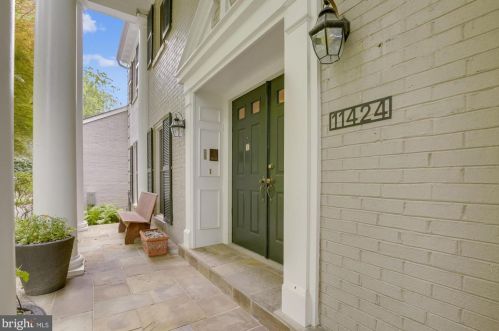 11424 Cushman Rd, Rockville, MD 20852-3608