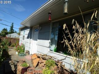 8609 Flavel St, Portland, OR 97266-5760