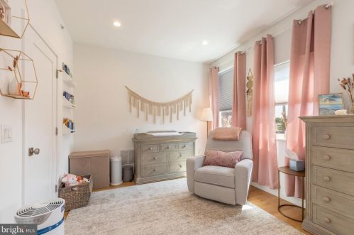 2123 Cumberland St, Philadelphia PA 19125-1718 exterior