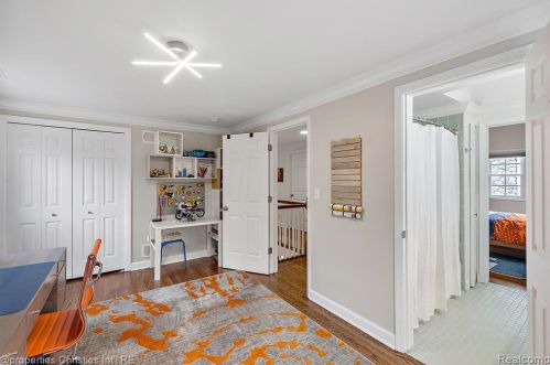 1174 Lakeside Dr, Bham MI 48009-1381 exterior