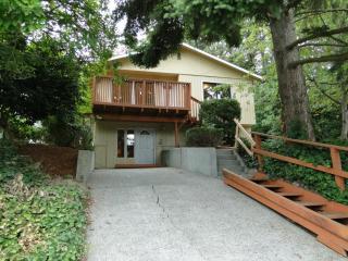 5228 38 Ave, Seattle WA  98126-2816 exterior