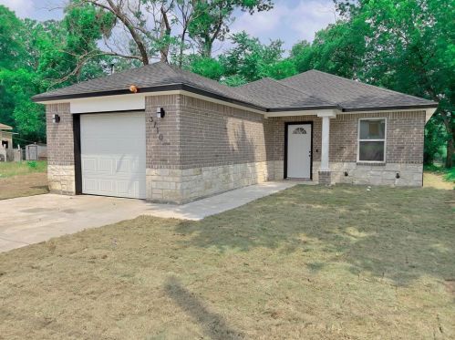 3710 Frank St, Dallas, TX 75210-2010