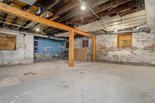 3436 Huron St, Chicago IL 60611-3043 exterior