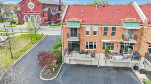 221 Mishawaka Ave, Mishawaka IN 46545-6015 exterior