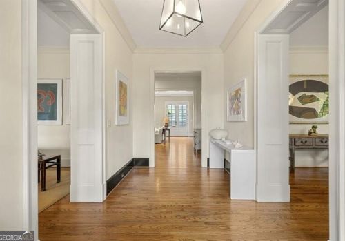 231 Lakeview Ave, Atlanta GA  30305-3767 exterior