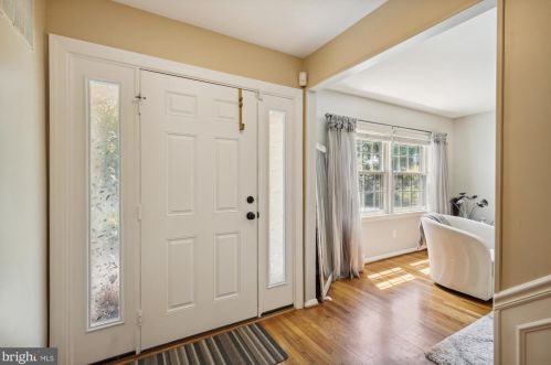 11706 Enid Dr, Rockville MD 20854-3454 exterior