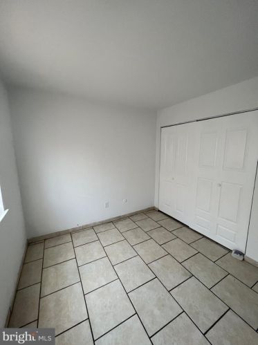 563 Allengrove St, Philadelphia, PA 19120-2104