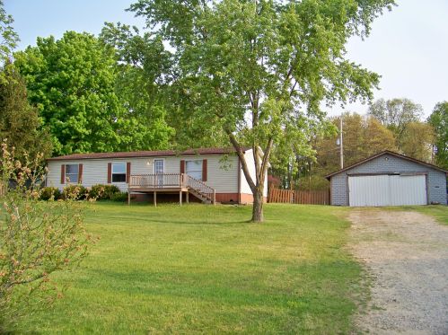 25754 18th Ave, Gobles, MI 49055-9246
