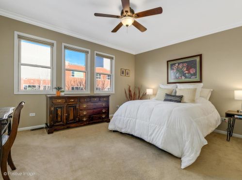 1010 Crosby St, Chicago IL 60610-2405 exterior