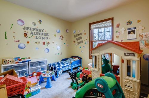 4843 Hamlet Ave, Saint Paul MN 55128-2658 exterior