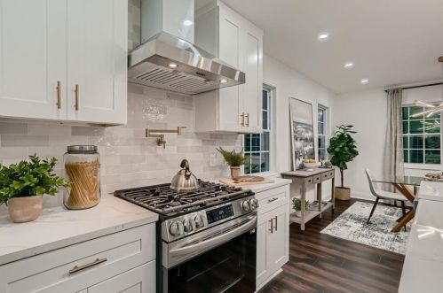 1415 Almont Dr, Atlanta GA 30310-3756 exterior