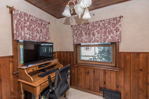 2157 67th Pl, Milwaukee WI 53219-1308 exterior