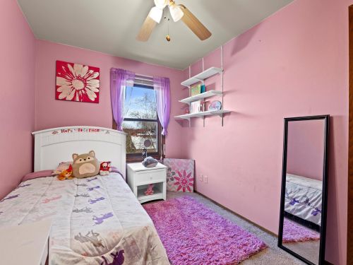 8027 94, Milwaukee WI 53214-2754 exterior