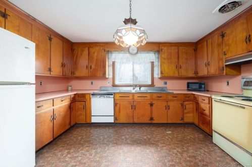 342 Jobs Hill Rd, Ellington, CT 06029-2210