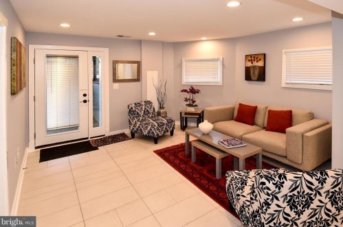 3639 New Hampshire Ave, Washington DC  20010-1503 exterior