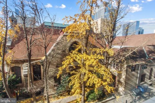 2101 Chestnut St, Philadelphia PA 19103-3197 exterior