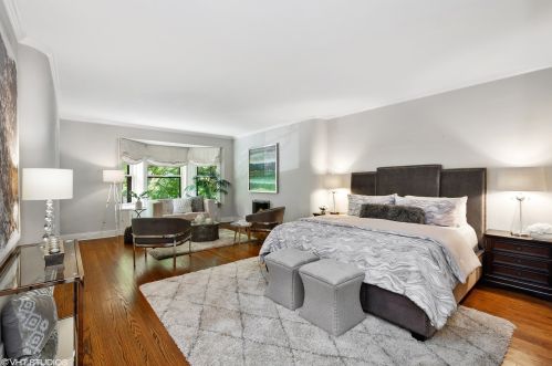 1442 Astor St, Chicago IL  60610-1615 exterior