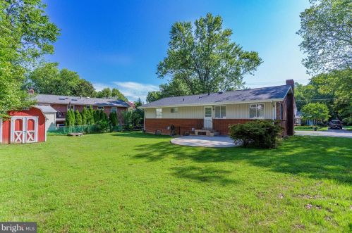 1420 Audmar Dr, Mc Lean VA  22101-5625 exterior