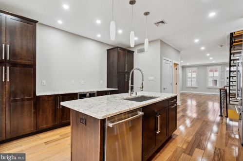 1814 Catharine St, Philadelphia PA  19146-1835 exterior