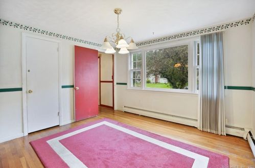 36 Betty Rd, Enfield CT 06082-2623 exterior