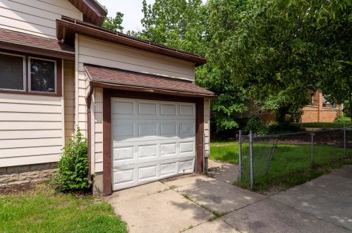 1000 Tamarack Ave, Grand Rapids MI 49504-3038 exterior