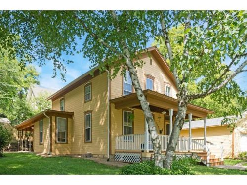 1120 1st St, Stillwater, MN 55082-4056