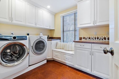 181 Johnny Cake St, North Andover MA 01845-5613 exterior