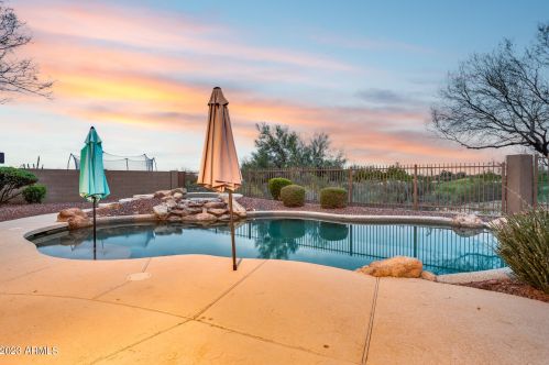 22034 55th St, Phoenix AZ  85054-7150 exterior