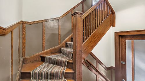 6211 Greenview Ave, Chicago IL  60660-1822 exterior