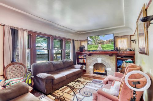 7906 Townsend St, Milwaukee, WI 53222-3831