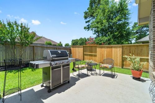 161 Frst Hts Ln, Montgomery TX 77316-2807 exterior