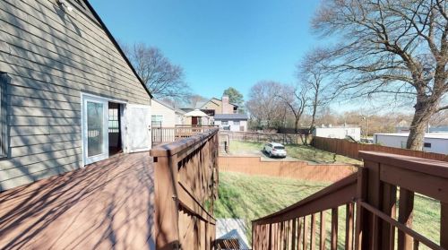 1060 Davis Cir, Atlanta GA 30318-7525 exterior