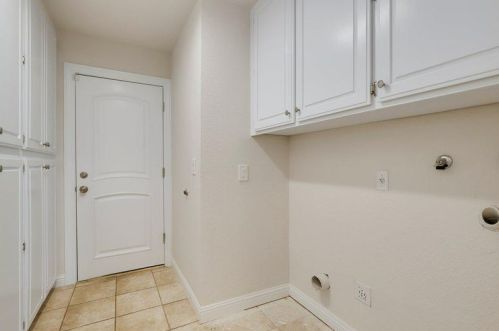 7217 Pne Grv Way, Folsom CA 95630-1952 exterior