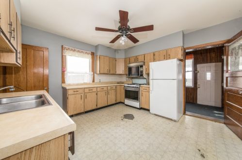 3657 Artesian Ave, Chicago IL 60645-5301 exterior