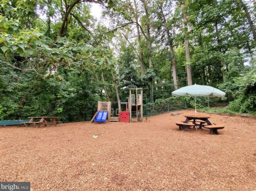 7843 Enola St, Mc Lean VA  22102-7833 exterior