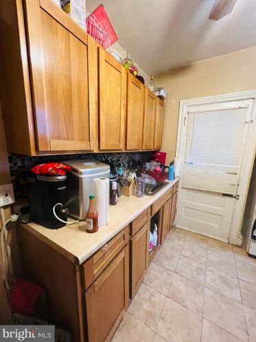 4828 Bouvier St, Philadelphia, PA 19141-1527