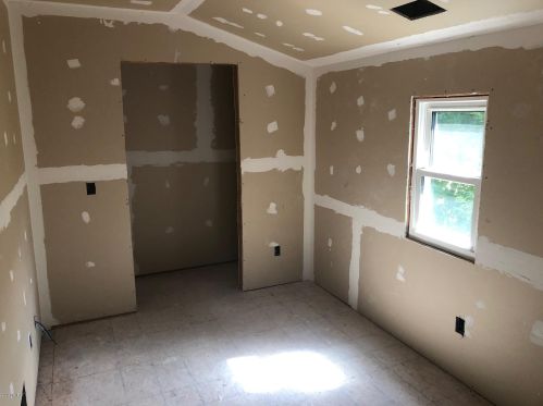 711 G Ave, Kalamazoo MI 49004-1404 exterior