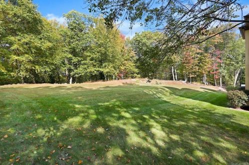 29 Sarles St, Armonk NY 10504-1230 exterior