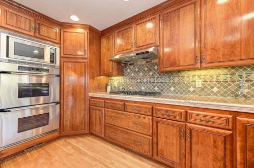 9811 Blue Lk Dr, Folsom CA 95630-1909 exterior