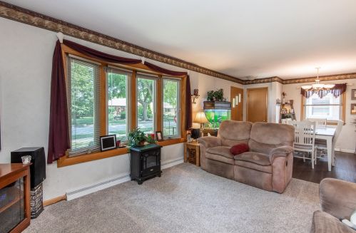 6957 Verona Ct, Milwaukee WI 53227-4429 exterior