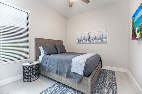 822 105 Ave, Naples FL 34108-1837 exterior