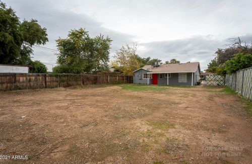 2611 Augusta Ave, Phoenix AZ 85021-7084 exterior