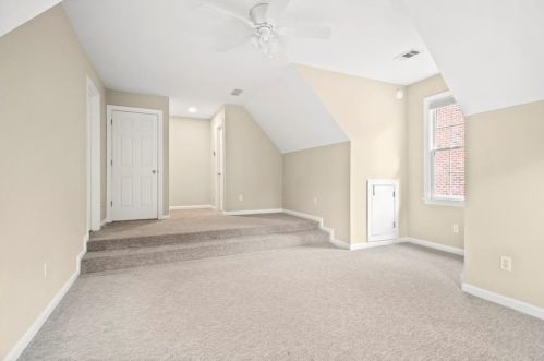 1052 Brookhaven Walk, Atlanta GA 30319-4569 exterior