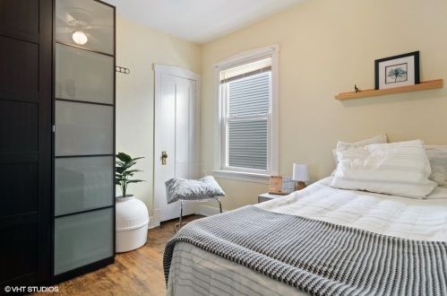 5908 Elston Ave, Chicago IL 60646-5508 exterior