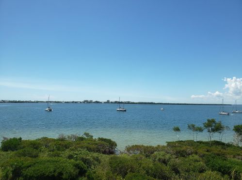 22 Harbour Isle Dr, Fort Pierce, FL 34949-2750