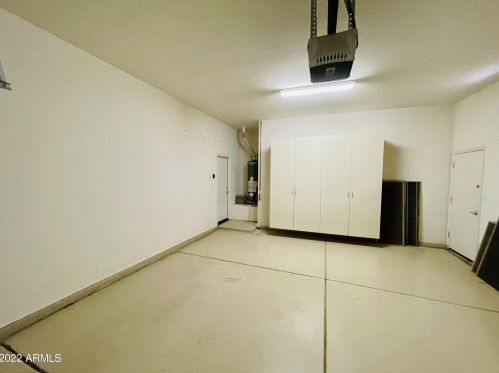 32016 23rd Ave, Phoenix AZ  85085-7050 exterior