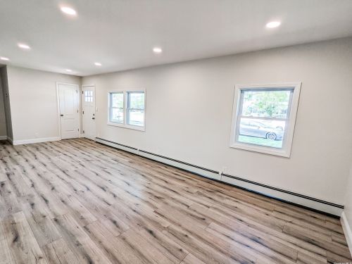 50 Ash St, Central Islip NY 11722-3828 exterior