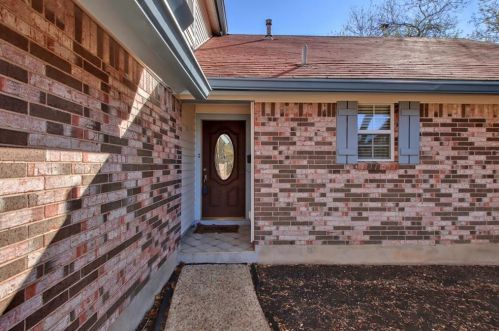 8607 Dawnridge Cir, Austin TX  78757-6805 exterior