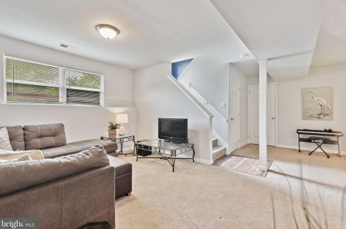 339 Beaghan Dr, Glen Burnie MD 21060-8226 exterior