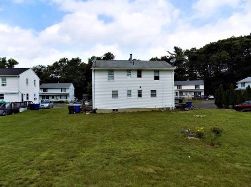 11 Waterford Cir, Springfield MA  01129-1295 exterior